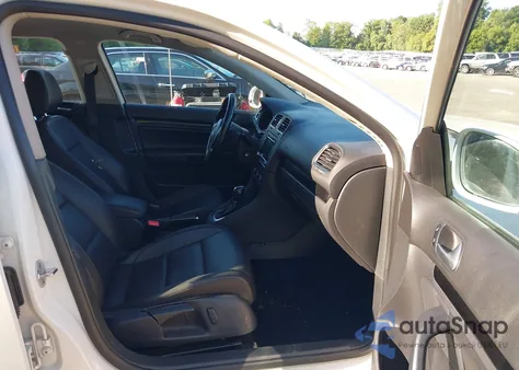 2013 Volkswagen Jetta 2.0L Tdi from USA, damaged, VIN 3VWPL7AJ8DM662365